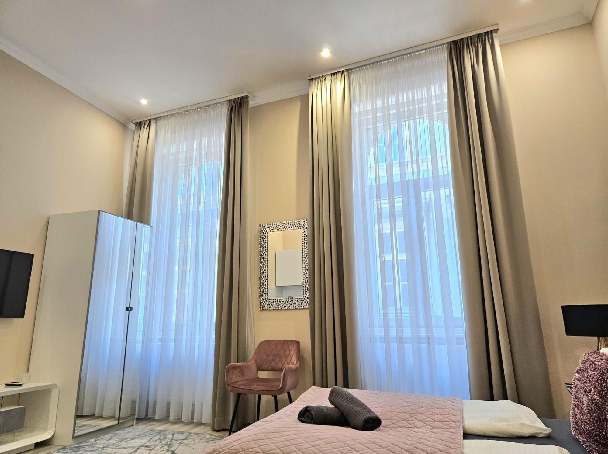 Designer Downtown Gem Apartment Budapest Exterior photo
